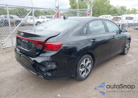 2021 Kia Forte Lxs z USA, uszkodzony, nr VIN 3KPF24AD4ME378347